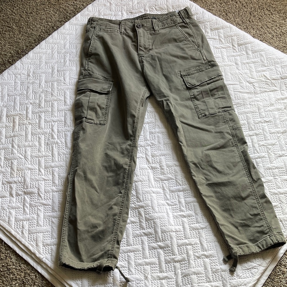 American Eagle Outfitters Men's Cargo Pants - Khaki